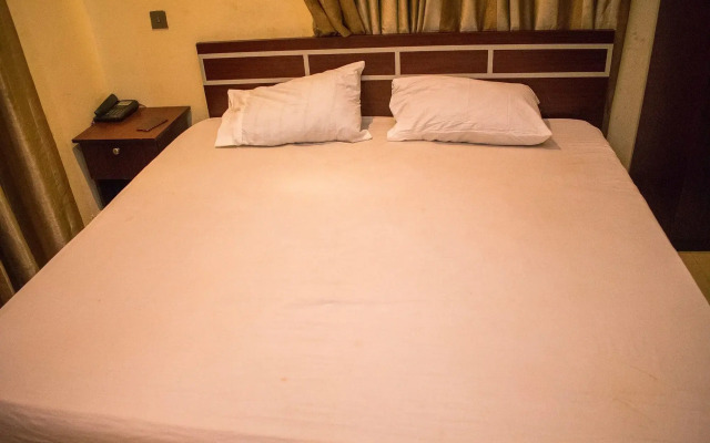 Taverna Guest House