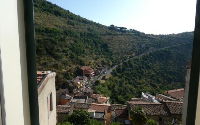 Casa Diamanti-Fox 33 Via Guglielmo Marconi