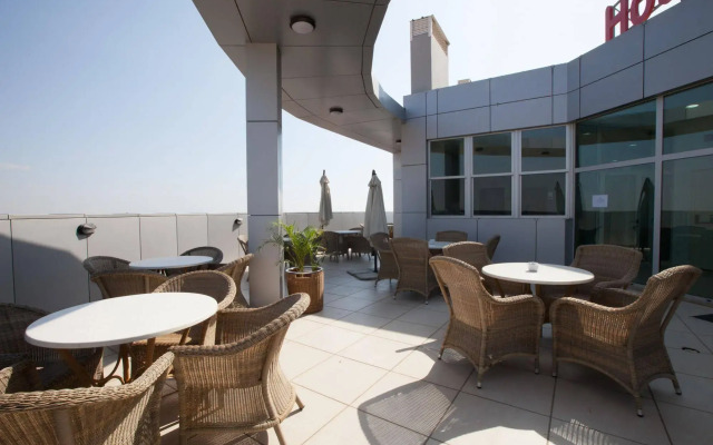 Luna Hotel Zombo