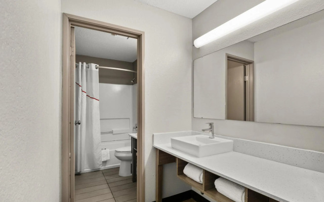 Super 8 By Wyndham Belleville