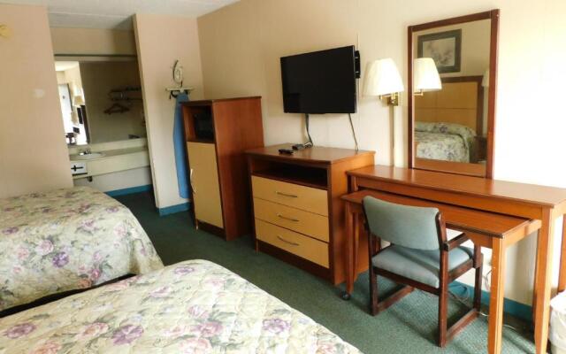 Camilla Inn & Suites