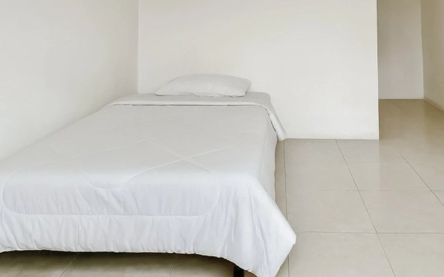 Quantum Guesthouse Tasikmalaya Mitra RedDoorz – Guest Rooms – Tasikmalaya