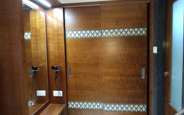 Lumbinis Grand Hotel