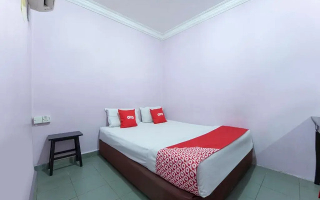 Apollo Hotel by OYO Rooms