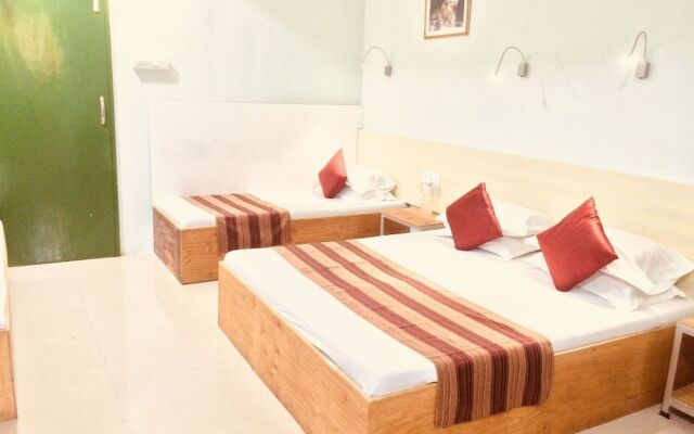 Hotel Shubham Vile Parle