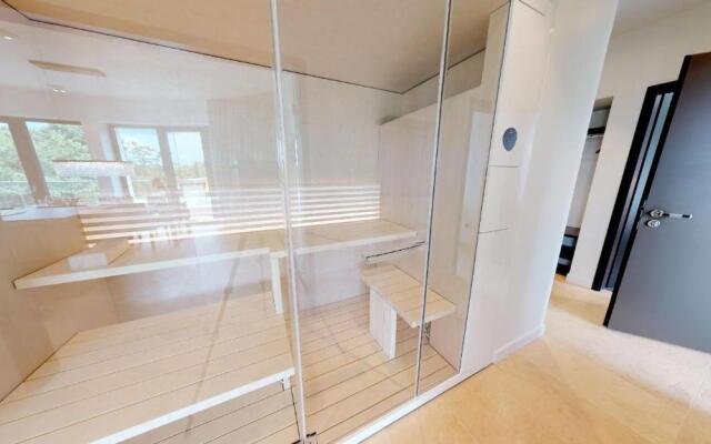 White Pearl Apartment 4.50