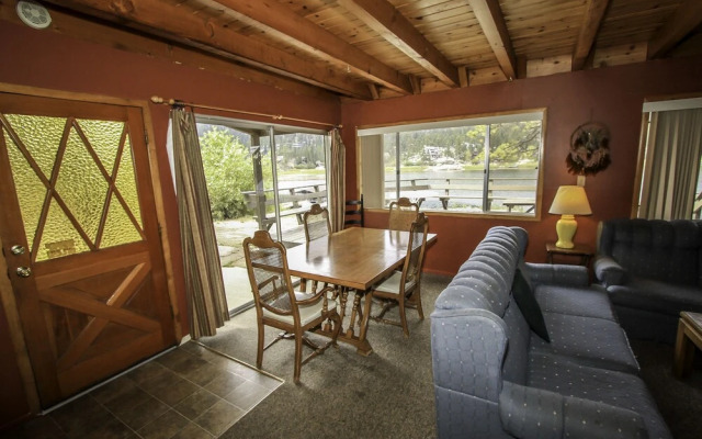 Cabin On The Lake - 2 Br cabin by RedAwning