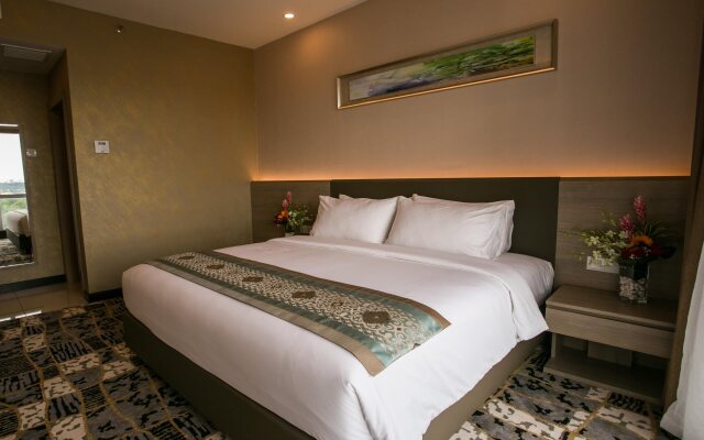 V8 Hotel