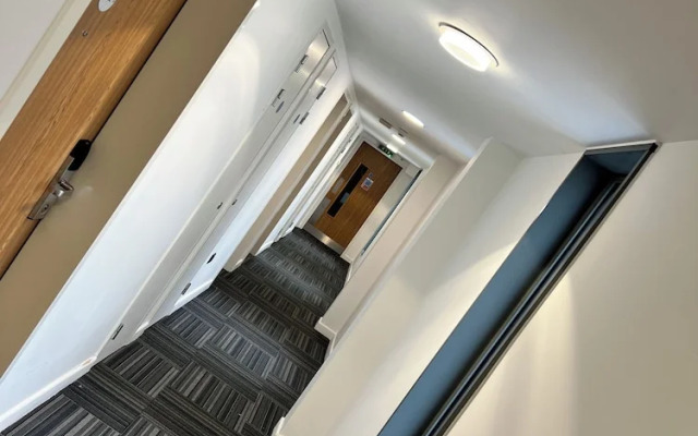 4 Bed Apartment @ Astor House by Pureserviced