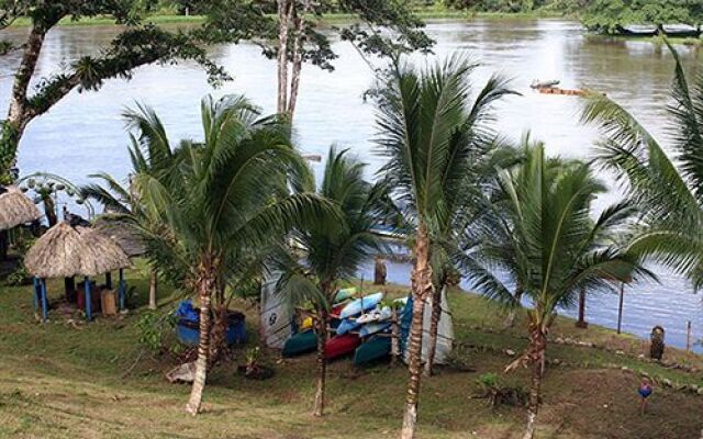 Montecristo River Lodge