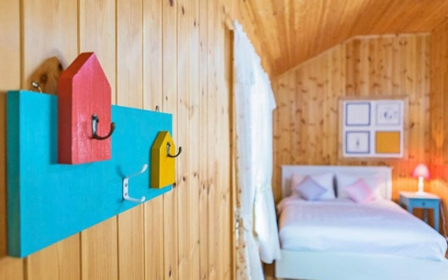 Sancheong Dolkkotdam Pension