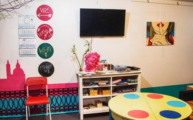 Hostel Pop-Art