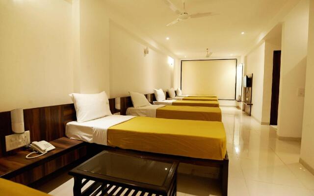 Hotel Shree Sai Dhan