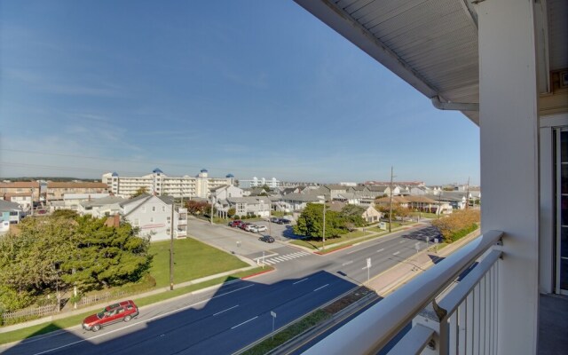 Americana Condos 10th street