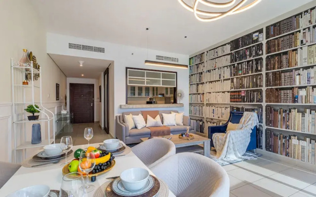 2BR w Burj Khalifa View near Dubai Mall