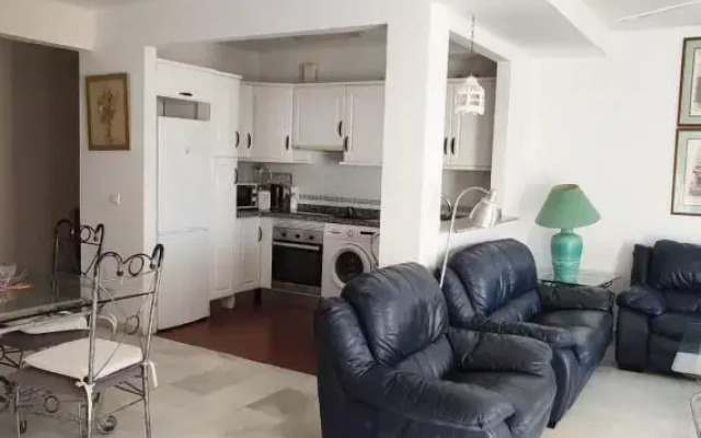 Spaciously Cosy Apartment 5b close to beach