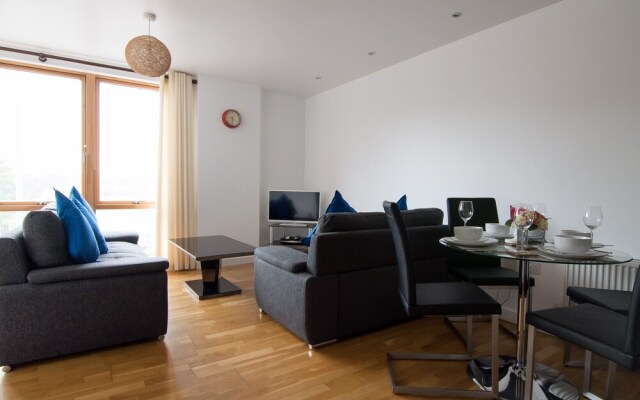 City Centre Hermitage 1 Bedroom Serviced Apartment + Parking