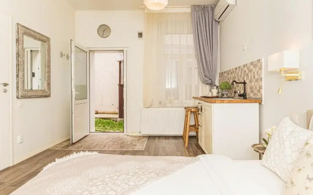 . ALBERT Residence