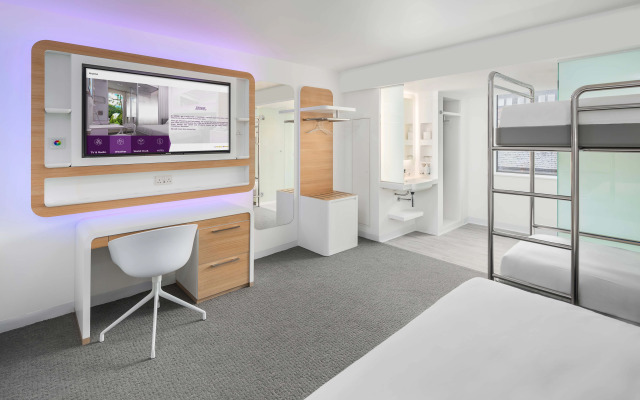 YOTEL Edinburgh