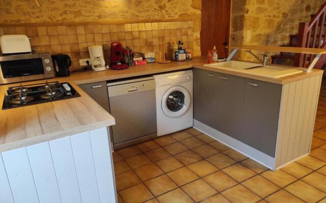 Gîte Saint-André-d'Allas, 3 pièces, 5 personnes - FR-1-616-130