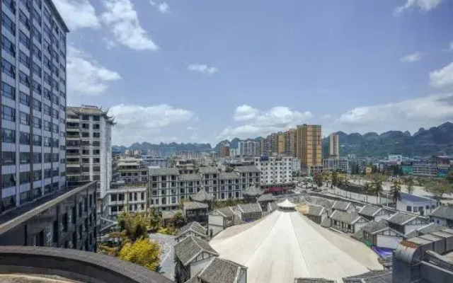 Zhang Jiang Bu Luo Hotel