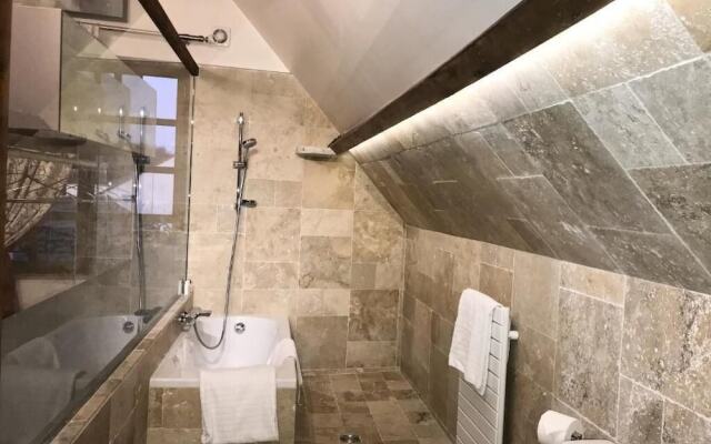 Besharat Gallery & Museum