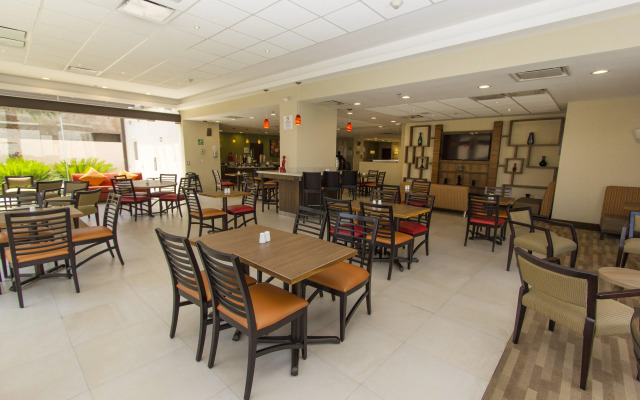 Holiday Inn Express Guadalajara Aeropuerto by IHG