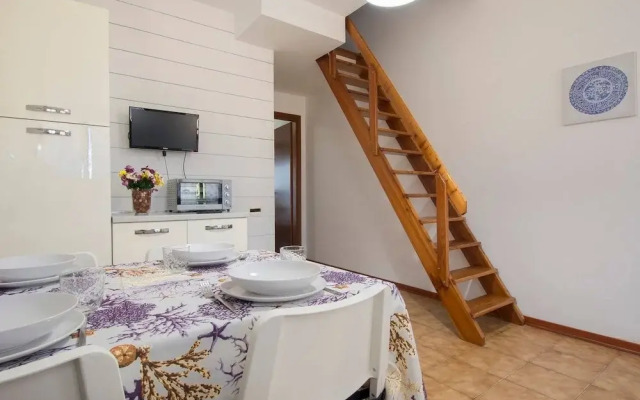 ALTIDO Lovely 1BR flat with patio and parking