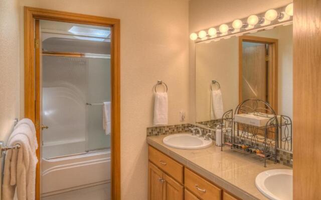 9 Hoodoo-AC-Hot Tub-5BR/3BA