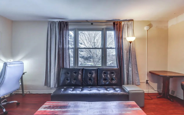 Cozy Easton Condo Near Historic Downtown