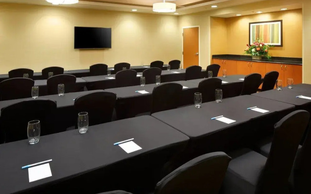 Fairfield Inn & Suites Cumberland