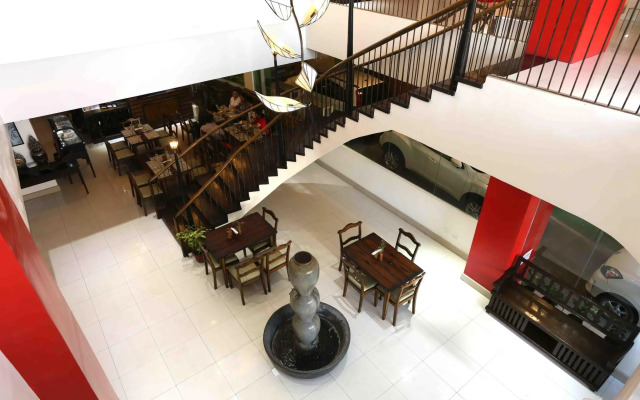 Palm Grass Hotel