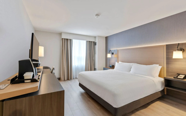 Holiday Inn Hotel & Suites Ottawa Kanata by IHG