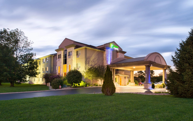 Holiday Inn Express & Suites Bucyrus by IHG