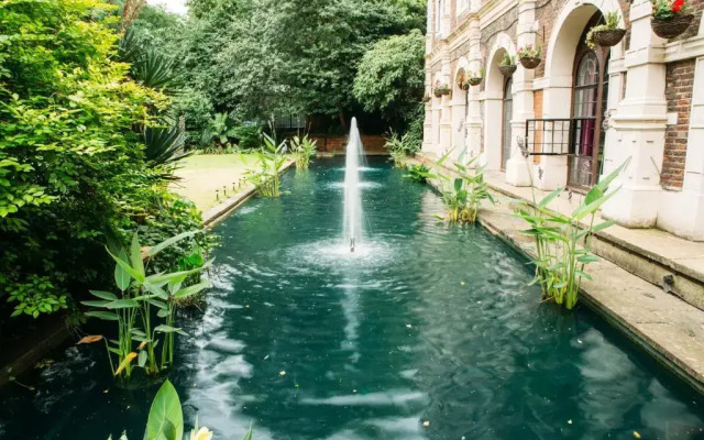 Safestay London Kensington Holland Park