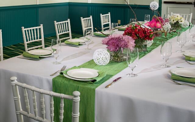 Holiday Inn Va Beach-Oceanside (21st St) by IHG