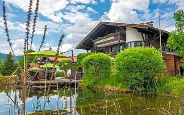 Das Maximilian by stayFritz - DZ Spitzing mit Seeblick, Schwimmteich & Frühstück