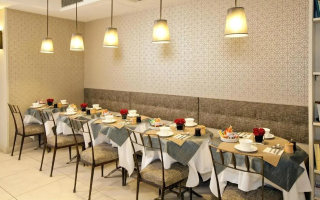 Hôtel Paris Louvre Opéra