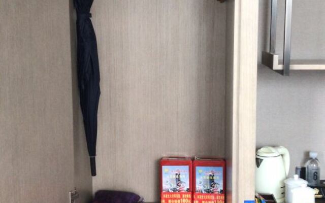 Elong R.YUN Hotel (Zhangshu Fortune Times Plaza)