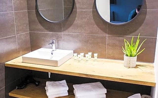 Chateau de Tauzies, The Originals Relais