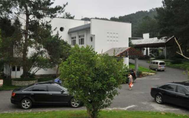 Taiping Lake Clove Garden Hotel