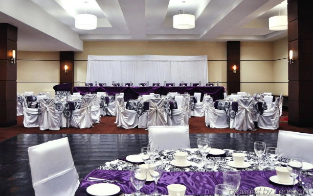 Four Points by Sheraton Winnipeg South