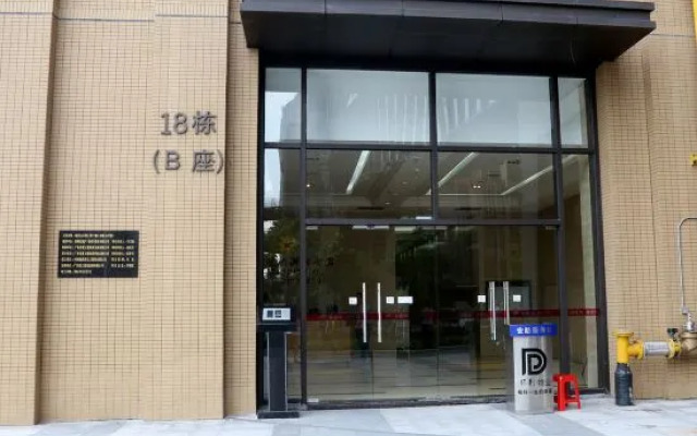 Yilong Apartment
