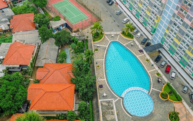 Relaxing Studio Apartment At Margonda Residence 2 Near Ui