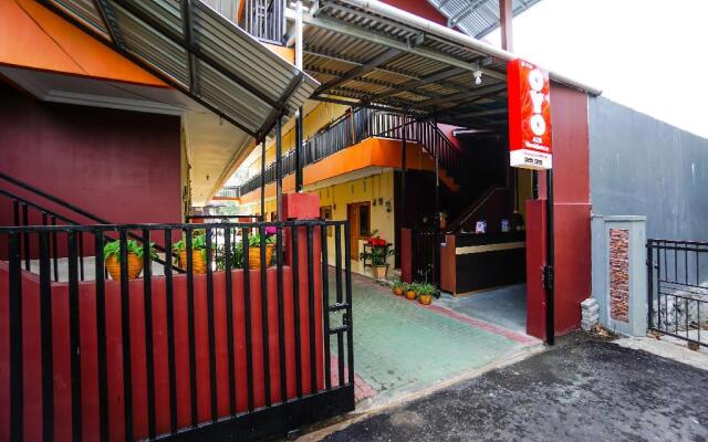 OYO 1720 A2b Residence