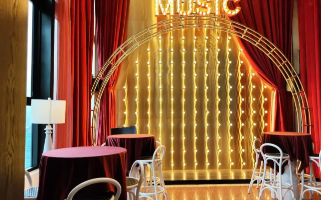 Scarletz Suites KLCC by Mykey