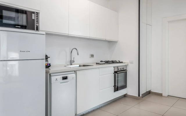 Ben Gurion Area - Modern 2 BDR with balcony