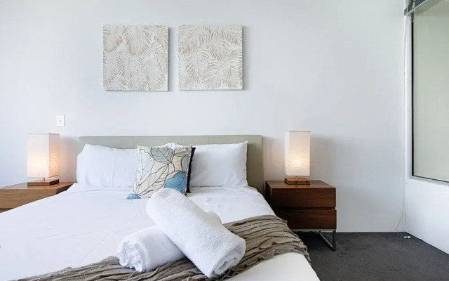 Circle on Cavill - Holidays Gold coast