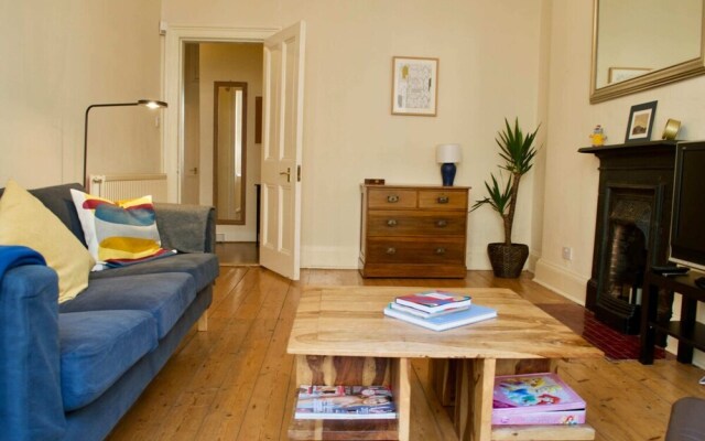 Beautiful 3 Bedroom Edinburgh Home