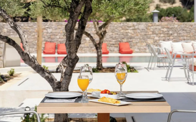 PHEIA, Vriniotis Resorts